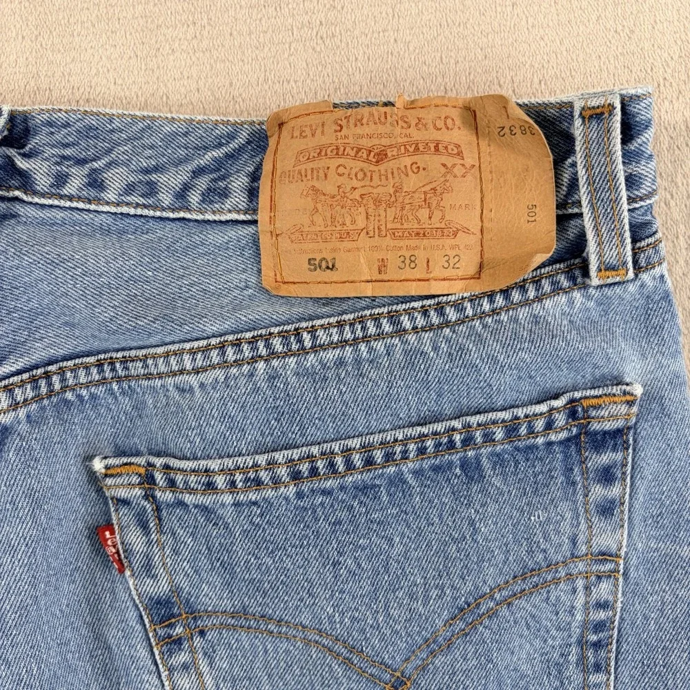Vintage Levis 501 Jeans Men 38x32 (Fits 36x31) Button Fly Distressed Made in USA